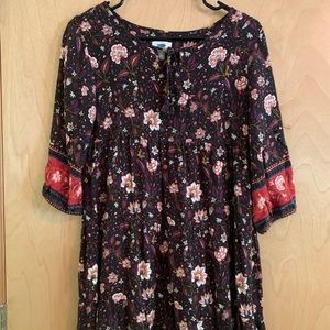 Black mid-sleeve dress